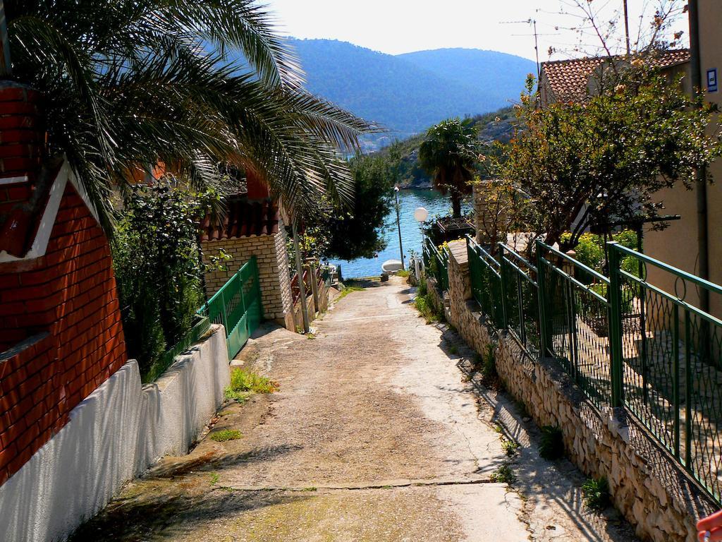 Apartment Zoric Grebastica Bilik gambar