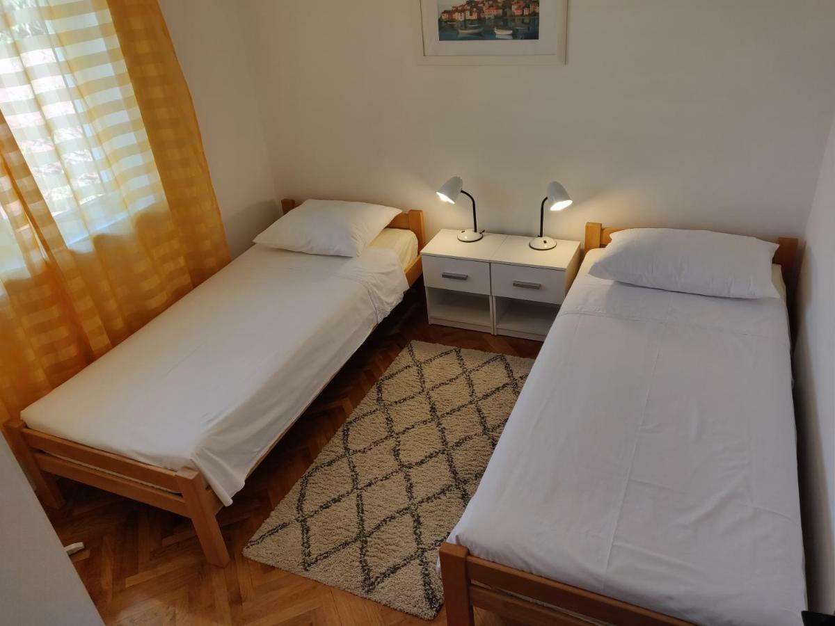 Apartment Zoric Grebastica Luaran gambar